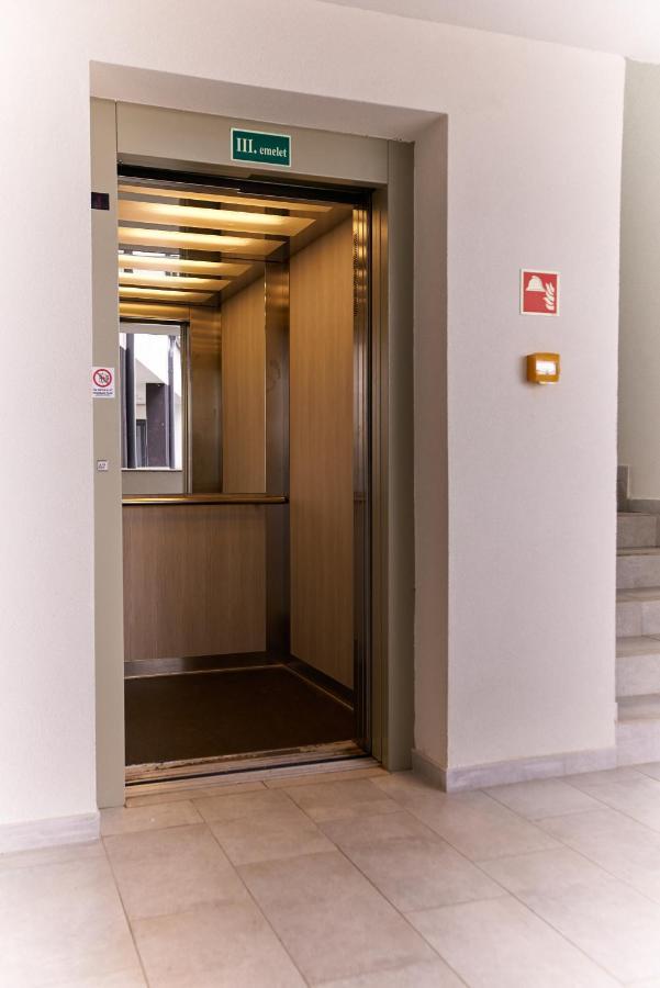 Starlight Silver Szeged - Exclusive Bagian luar foto
