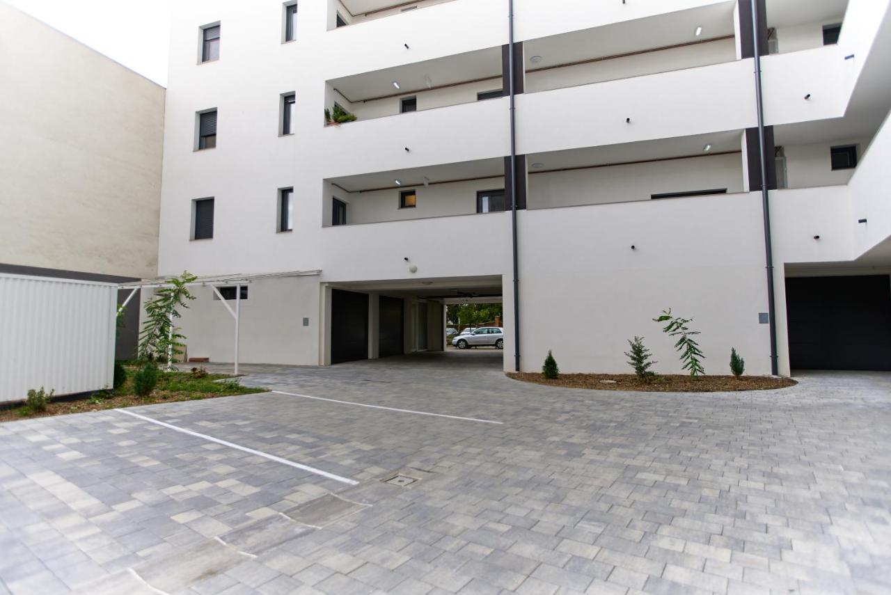 Starlight Silver Szeged - Exclusive Bagian luar foto